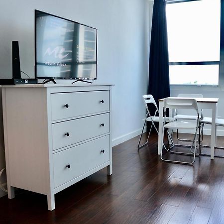 Collins Apartments By Design Suites 마이애미 비치 외부 사진